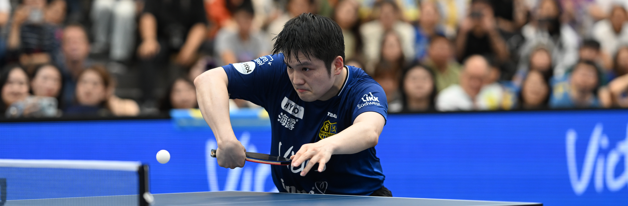 Saarbrücken dominant in first home win